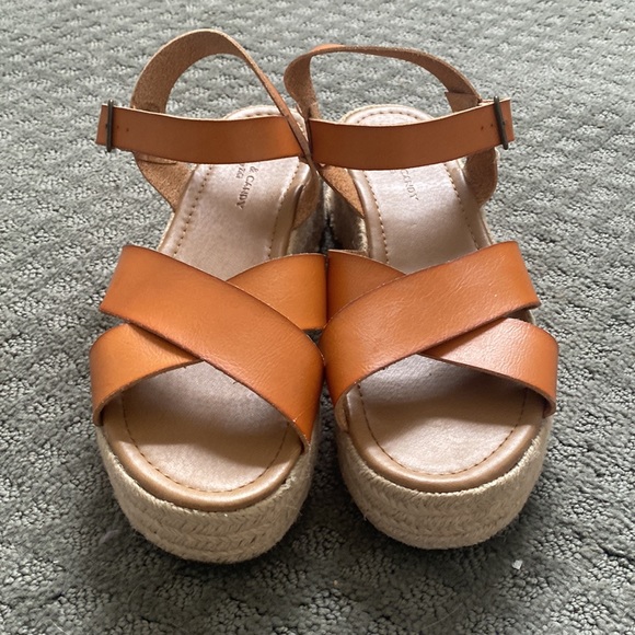 Brown leather sandals - Picture 2 of 5